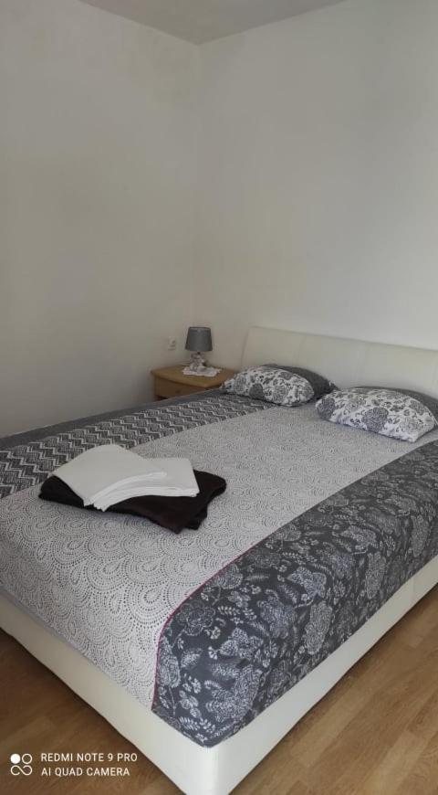 Bezek Apartment