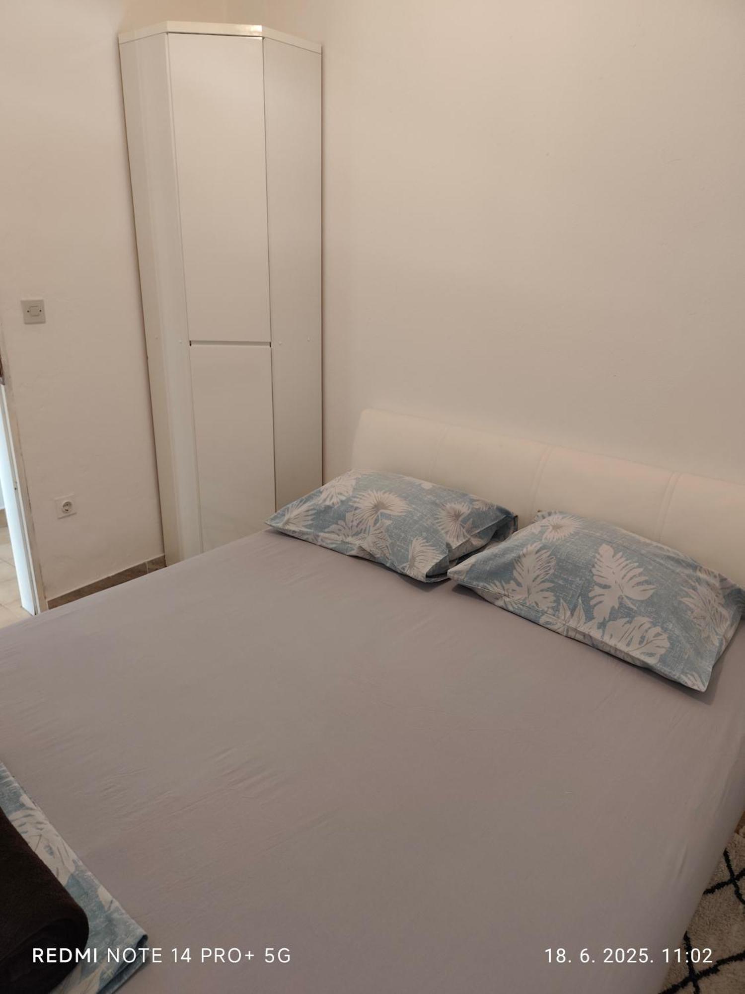 Apartment Bezek *